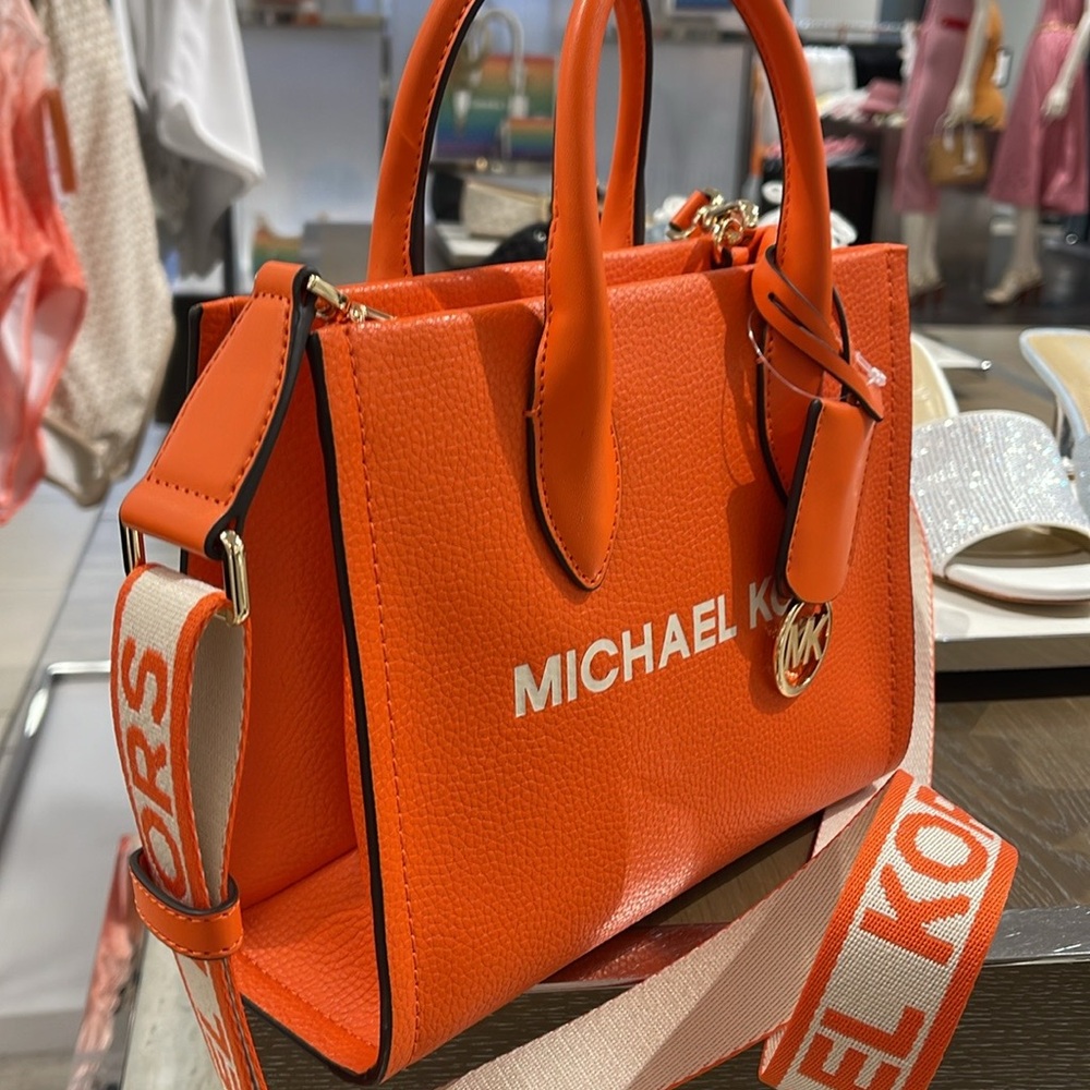Michael Kors Mirella Small Pebbled Leather Shopper Top Zip Crossbody XBODY
Poppy - Picture 11 of 16